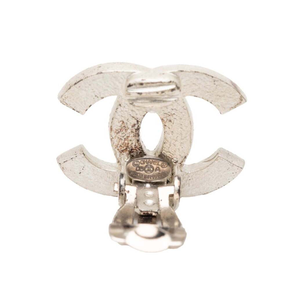 CHANEL Silver Pearl Logo Earrings - Picture 3 of 3